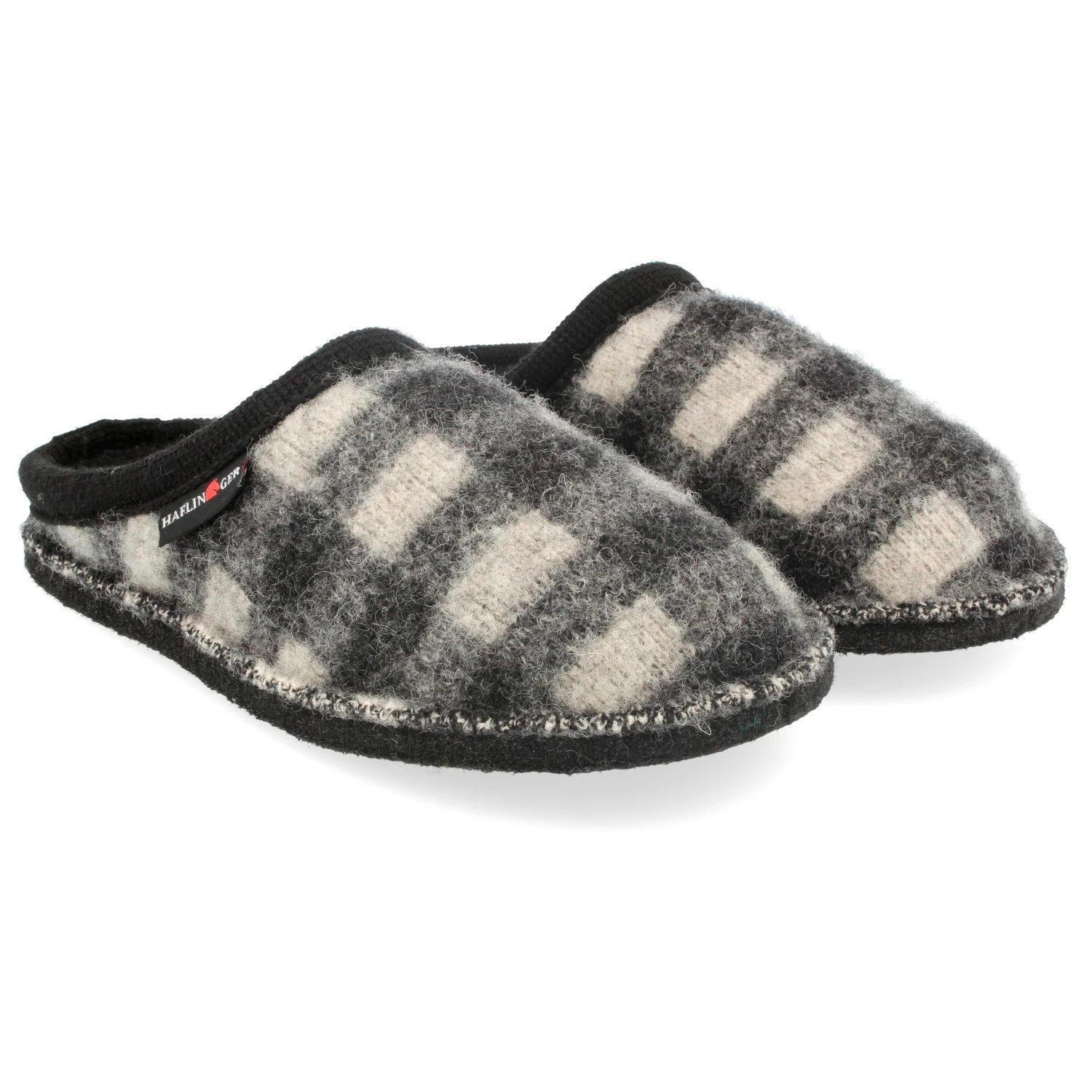 Haflinger - Plaid - Chaussons 1 Haflinger - Plaid - Chaussons